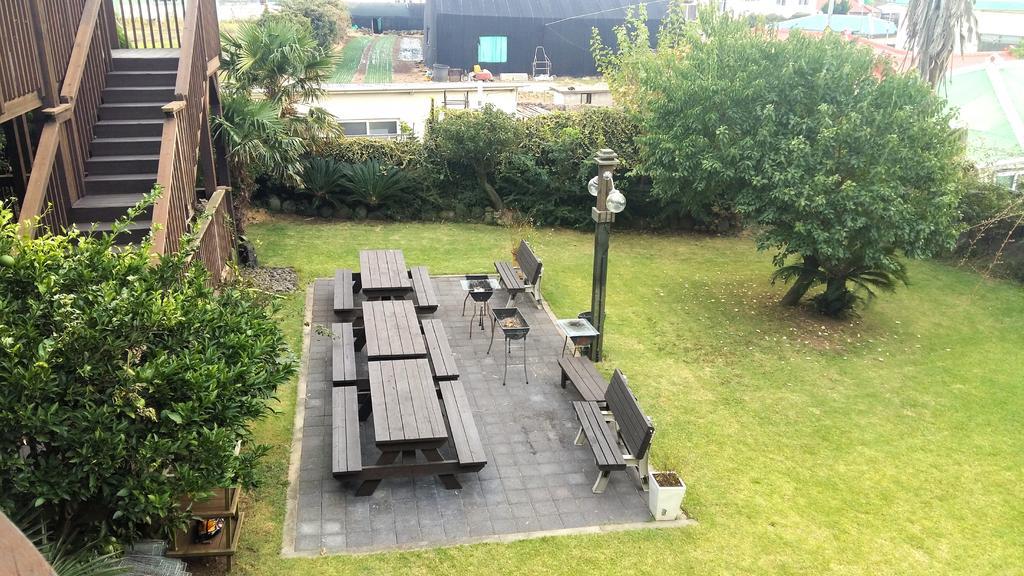 Namu Hyanggi Pension Jeju Ngoại thất bức ảnh