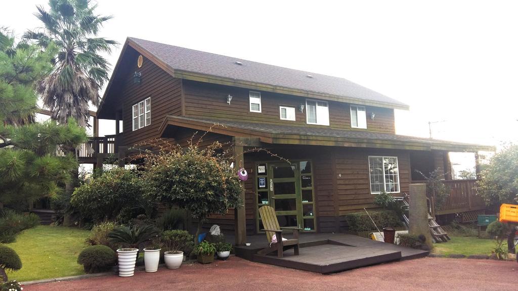 Namu Hyanggi Pension Jeju Ngoại thất bức ảnh