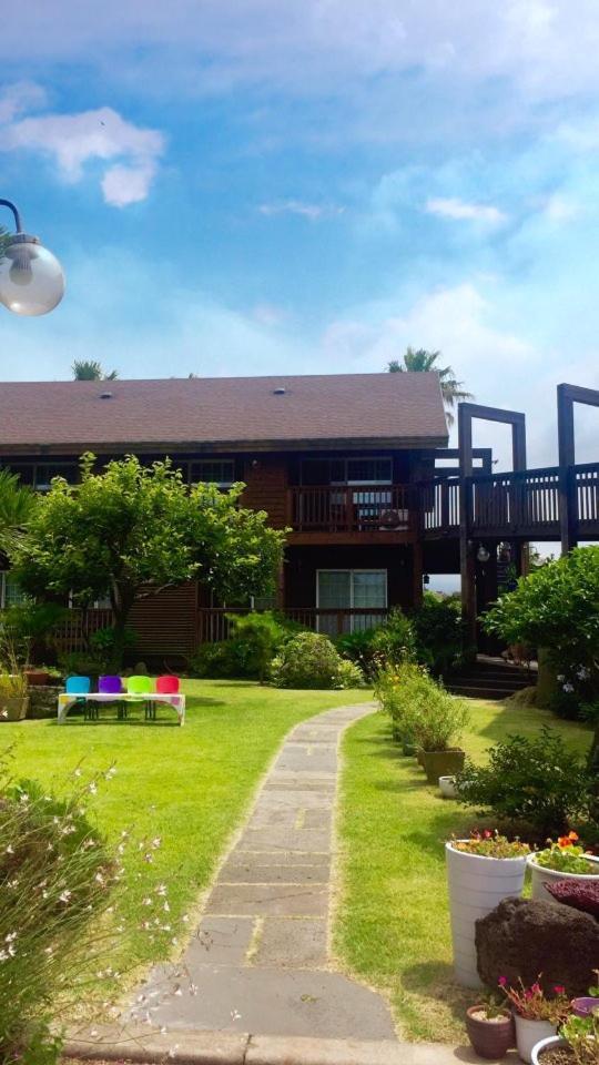 Namu Hyanggi Pension Jeju Ngoại thất bức ảnh